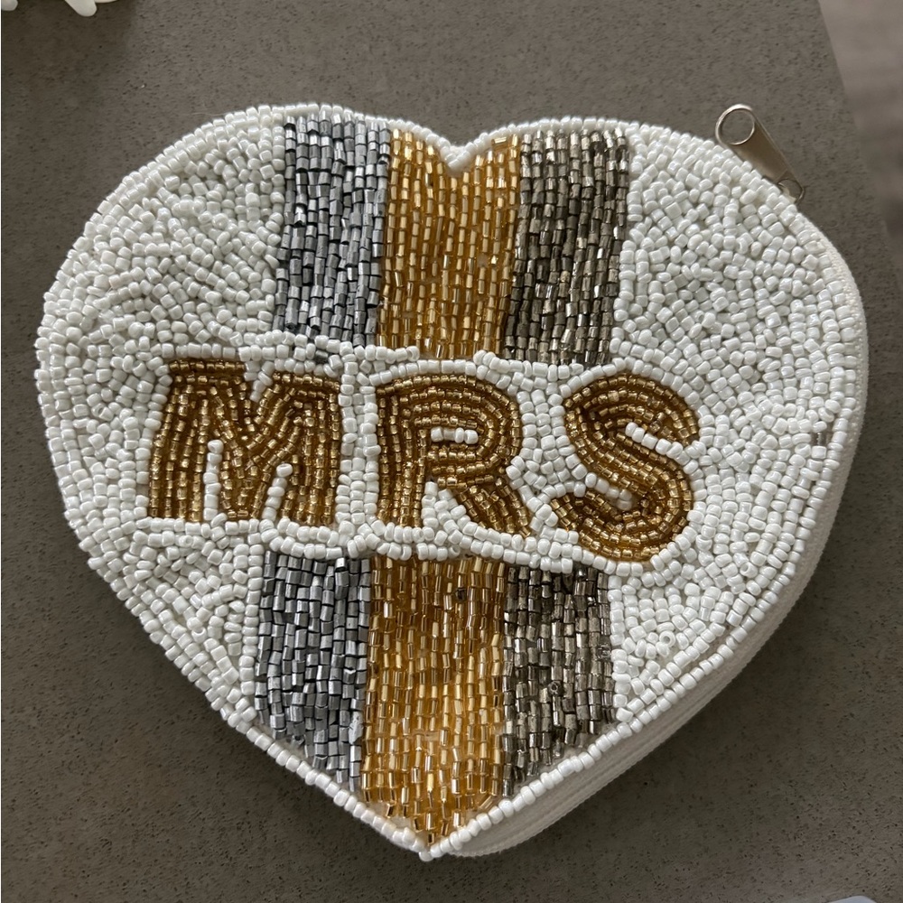 Heart-Shaped Beaded 'MRS' Small Coin Purse